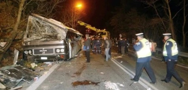 Τρισάγιο για το δυστύχημα των μαθητών